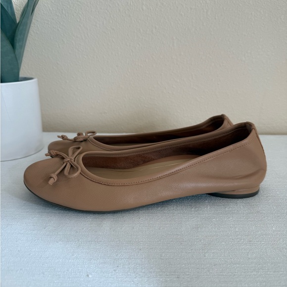 Vionic Tan Bow Orthotic Ballet Flats - Picture 6 of 11